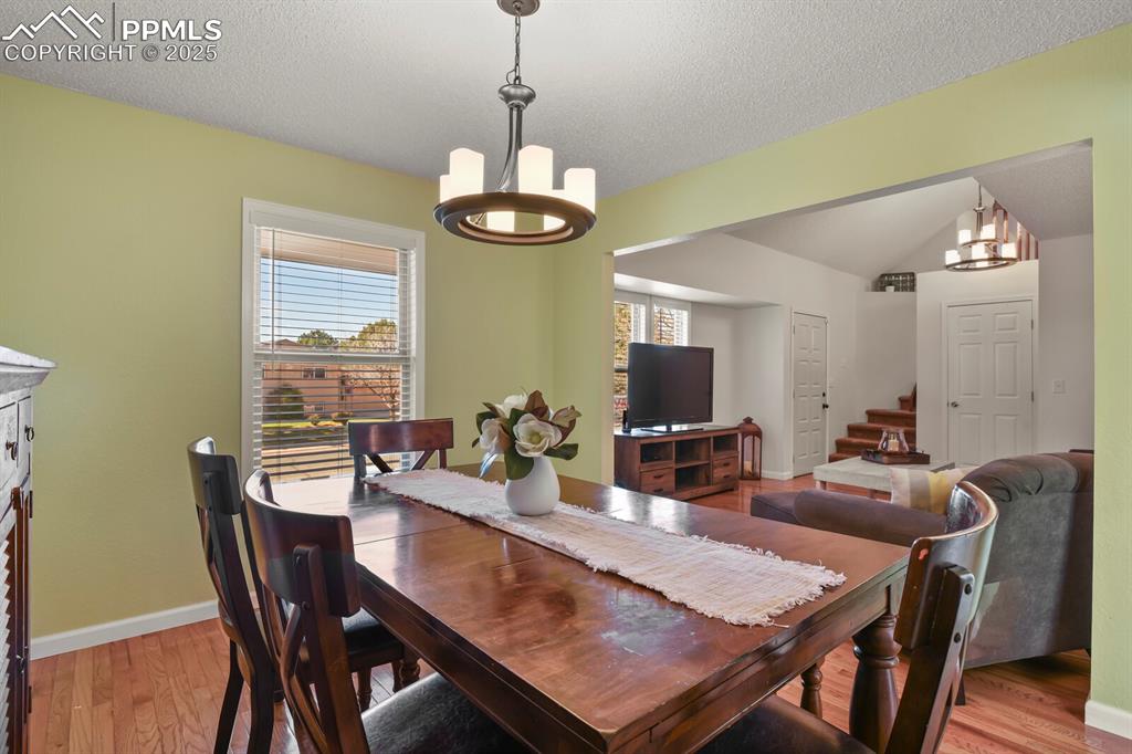 Image 11 of 50: Dining Room