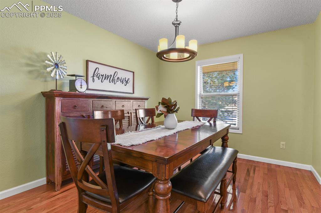 Image 12 of 50: Dining Room