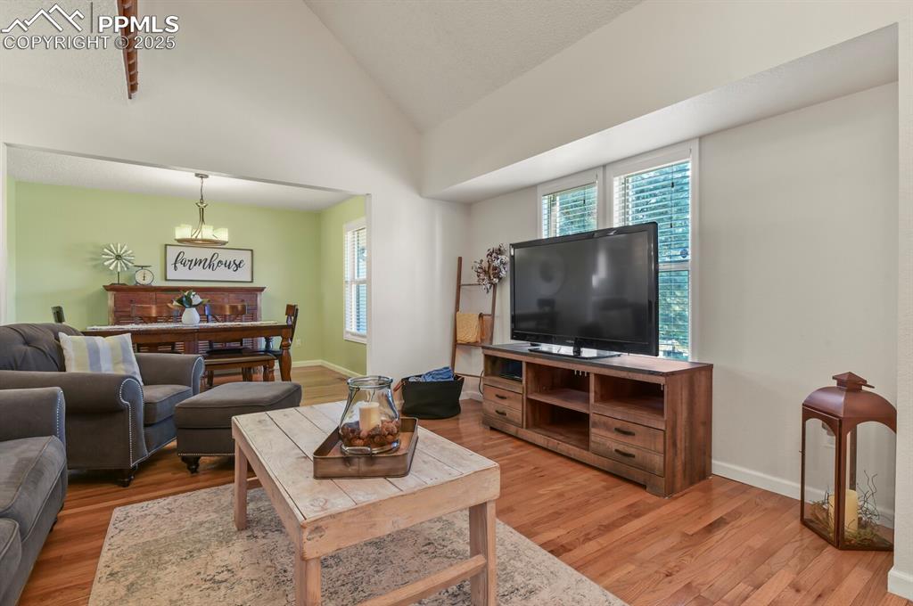 Image 6 of 50: Wood Floors!