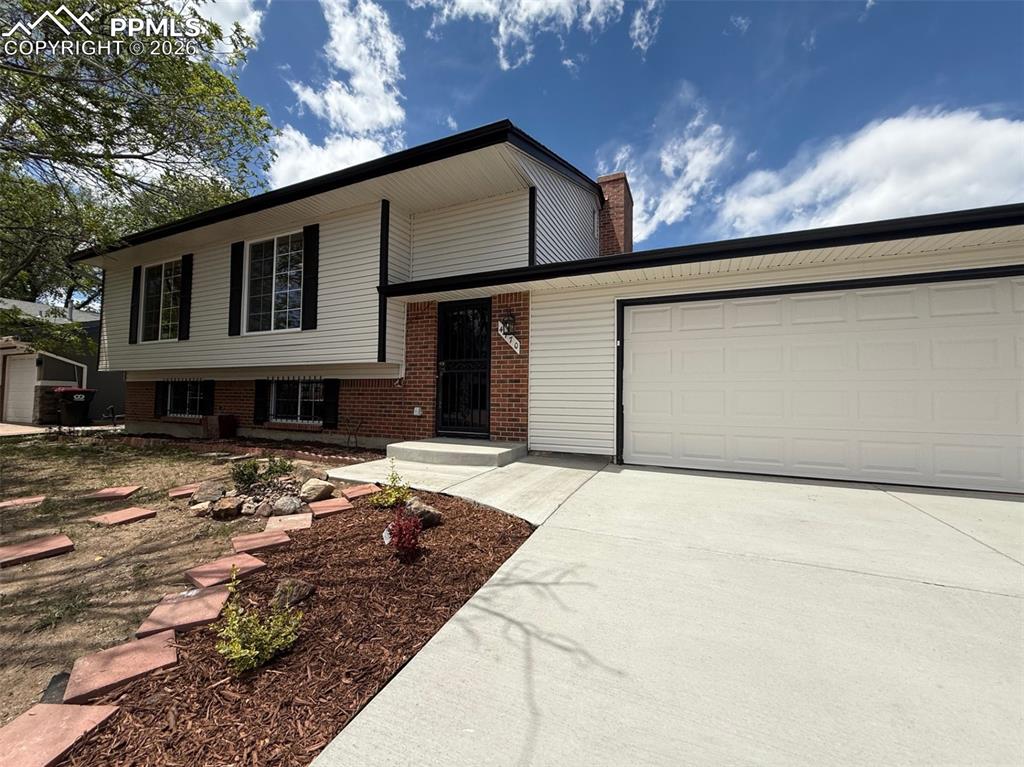 Image 3 of 44: Front of Structure