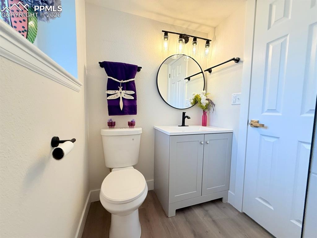 Image 38 of 44: Bathroom