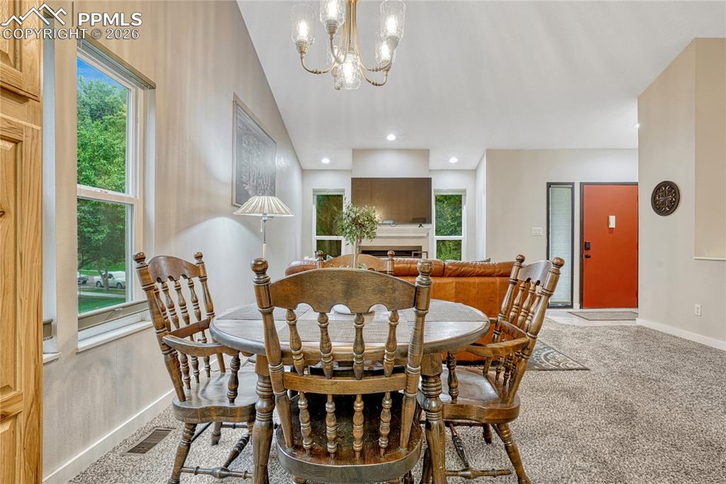 Image 11 of 38: Dining Area