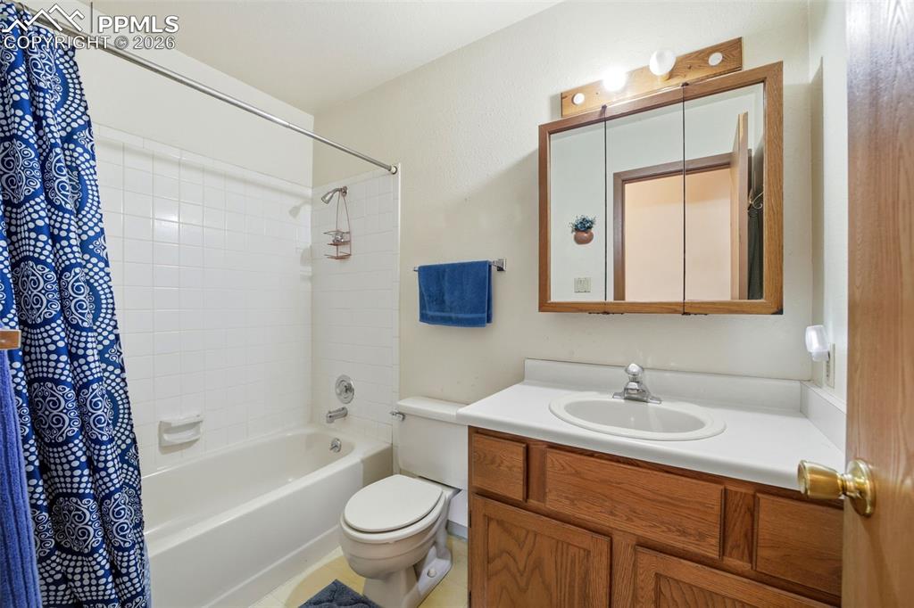 Image 27 of 31: No Description Available