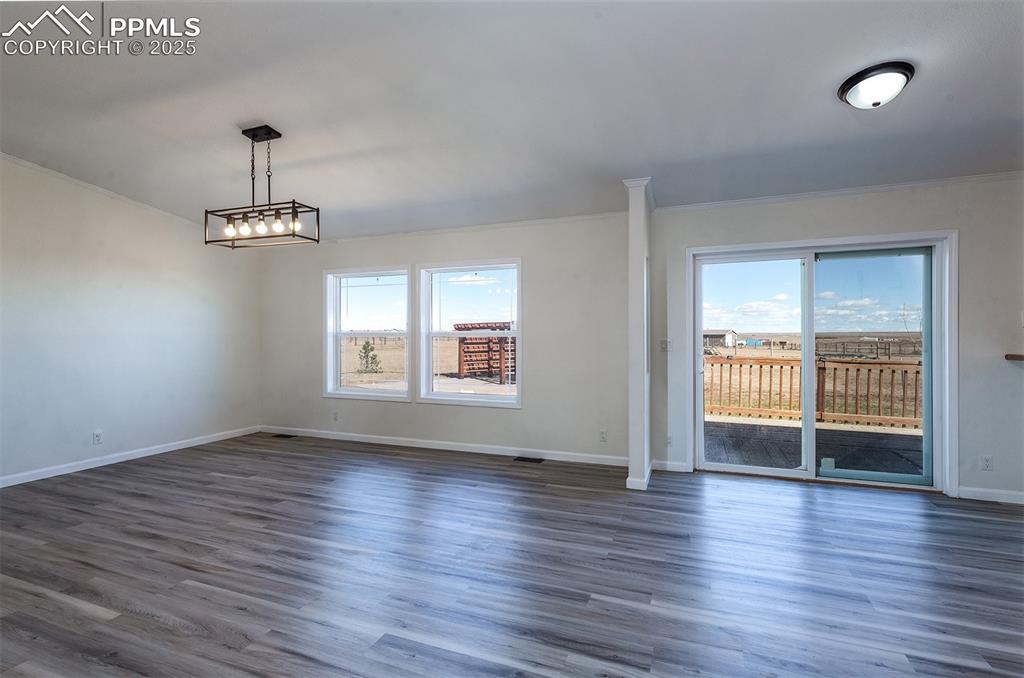 Image 10 of 35: Living Room