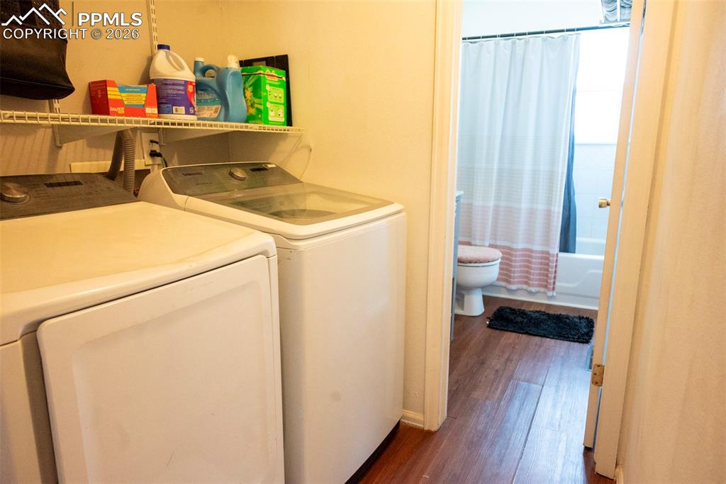 Image 10 of 24: Laundry