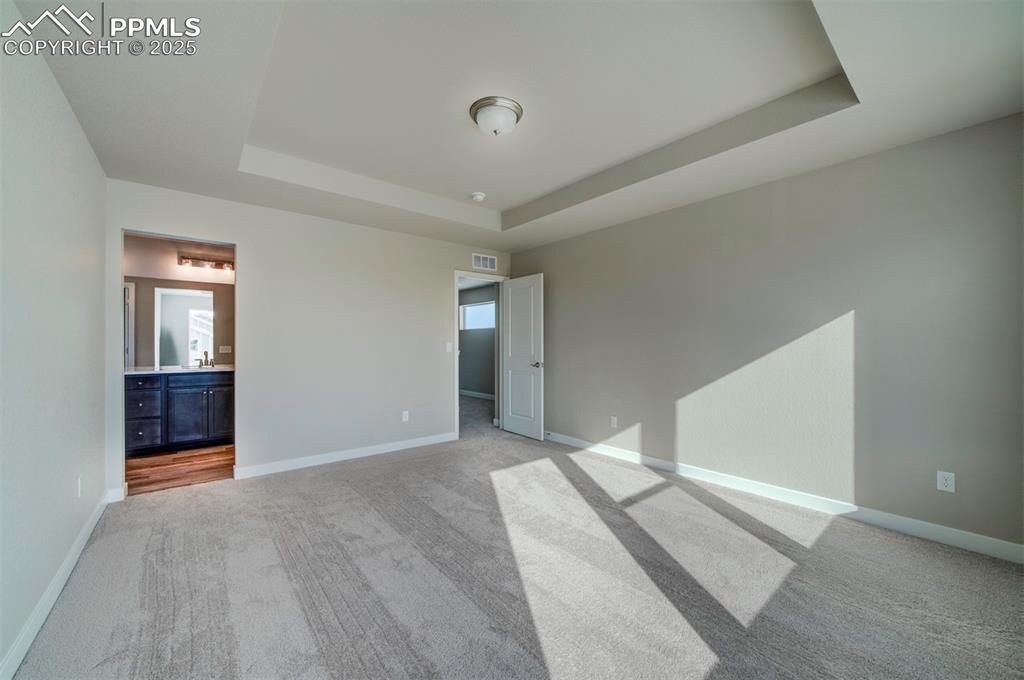 Image 23 of 48: Bedroom