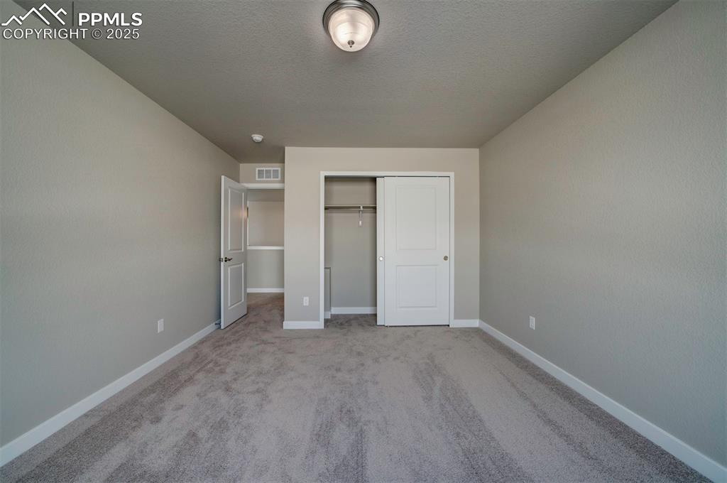 Image 34 of 48: Bedroom