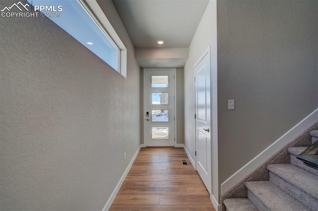 Image 4 of 48: Entry