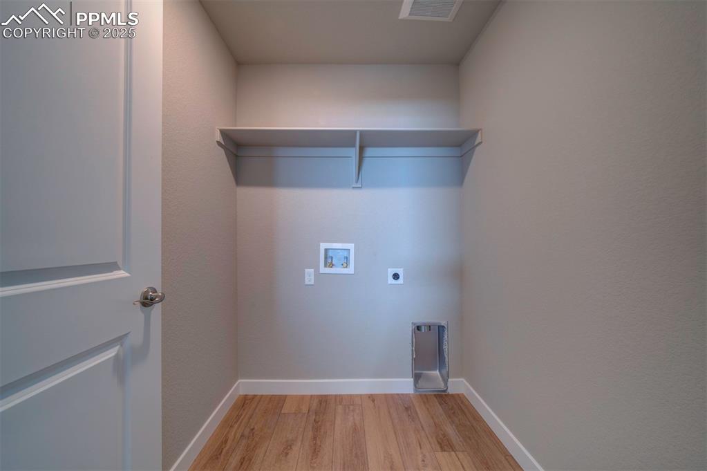 Image 43 of 48: Laundry