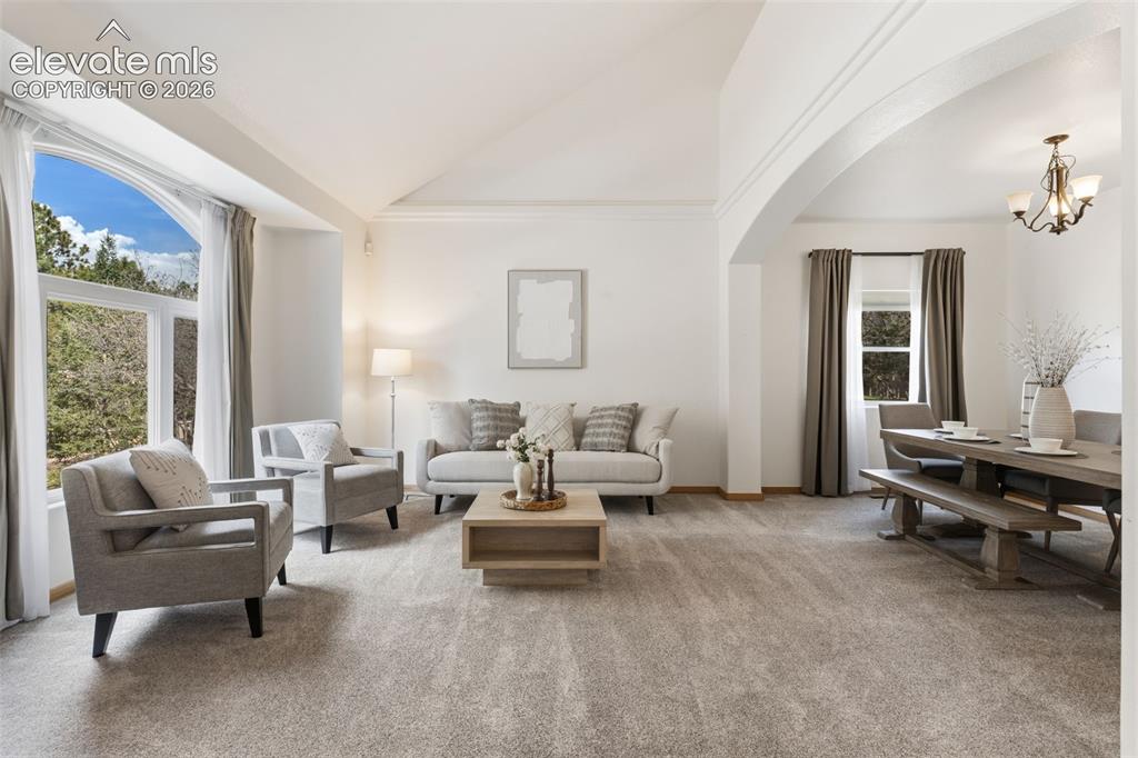 Image 8 of 50: Living Room
