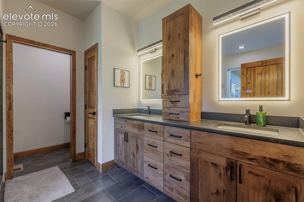 Image 10 of 41: Bathroom