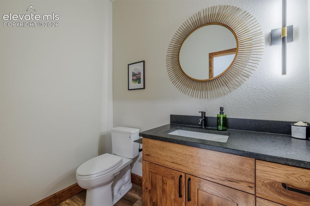 Image 20 of 41: Bathroom