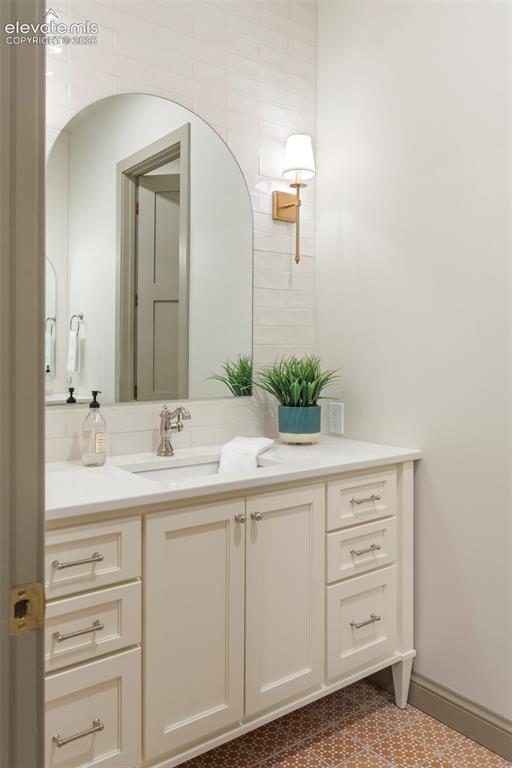 Image 37 of 49: Guest Bathroom off entertaining area.