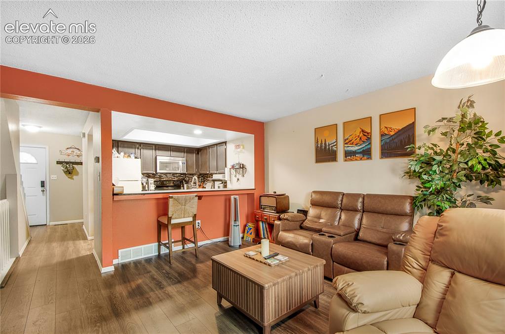 Image 2 of 23: Living Room