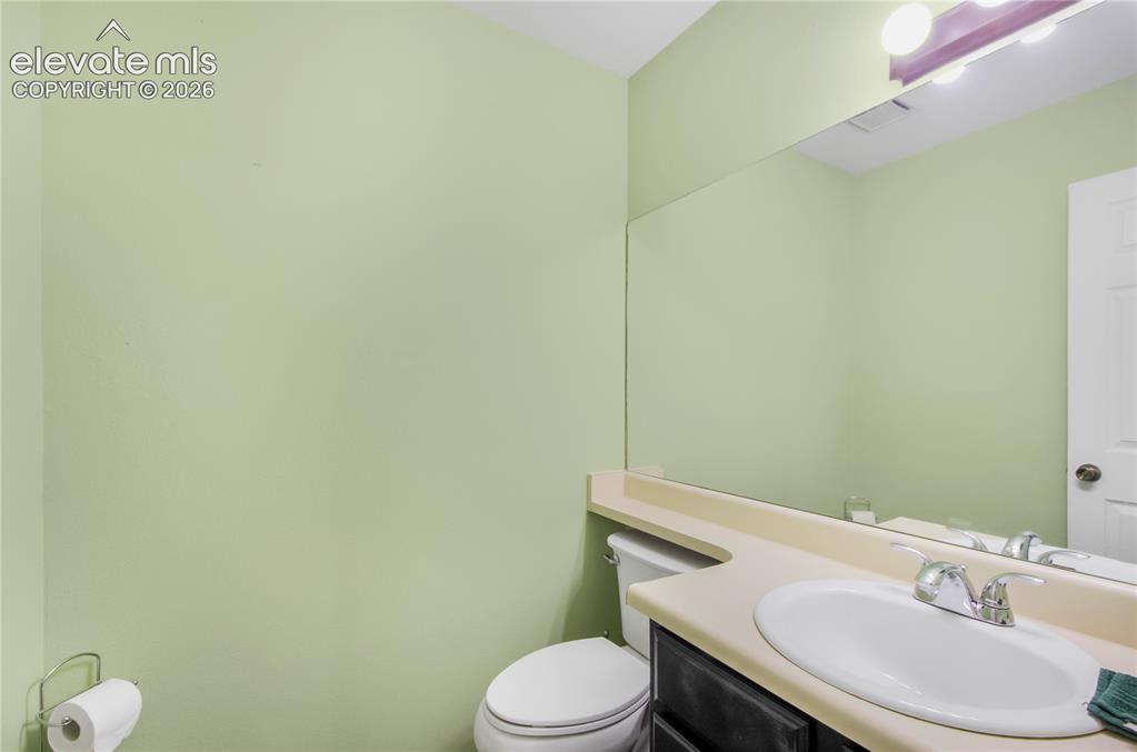 Image 8 of 23: Bathroom