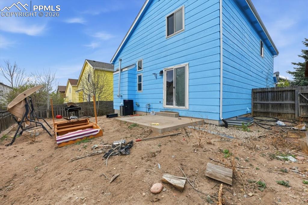 Image 36 of 38: Back of Structure