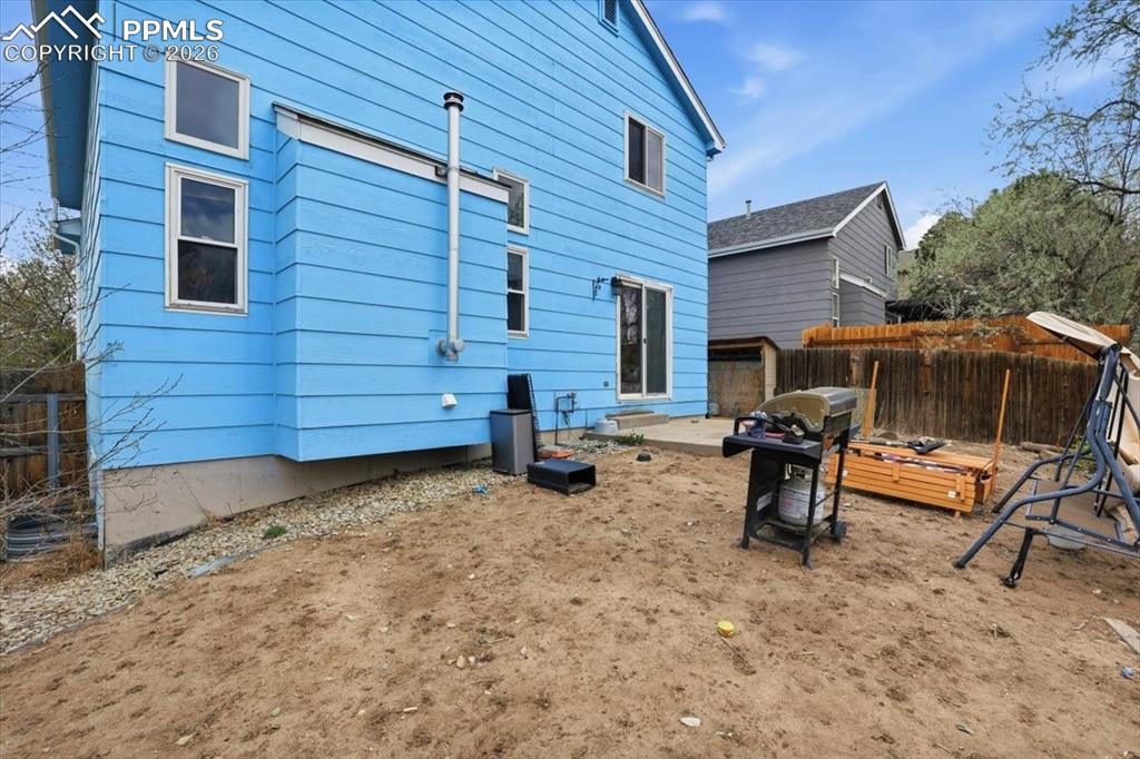 Image 38 of 38: Back of Structure