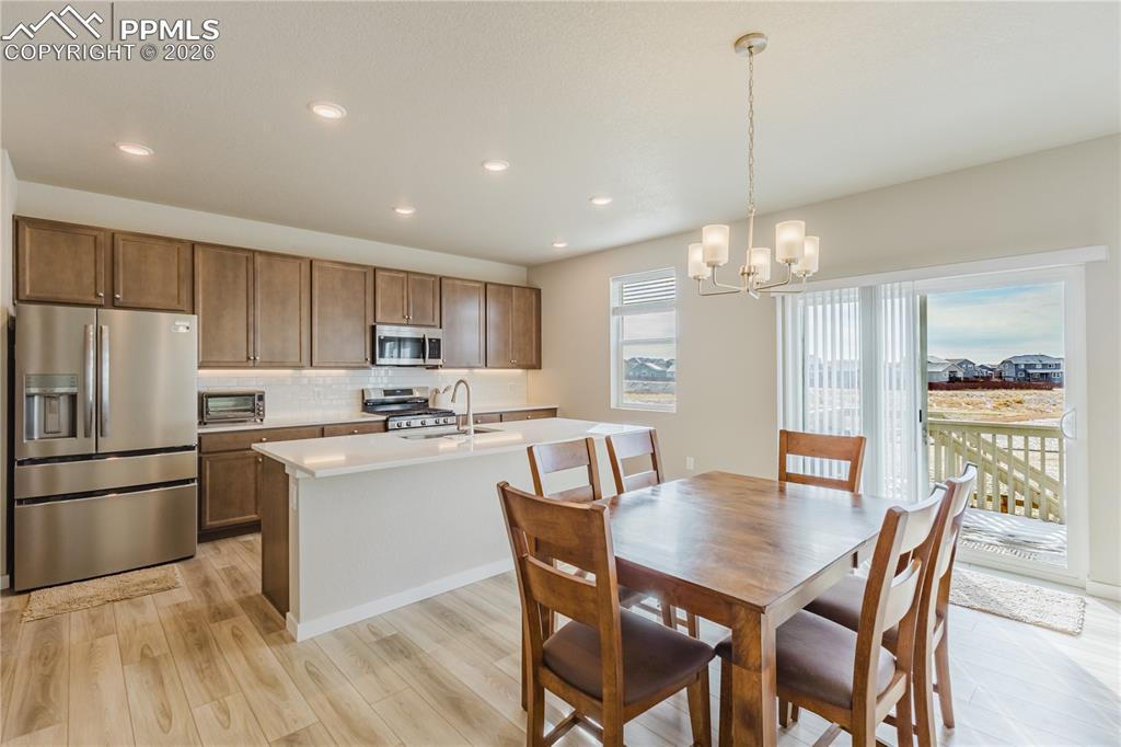 Image 11 of 43: Dining Area