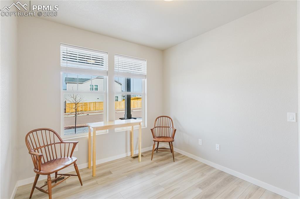 Image 14 of 43: Office