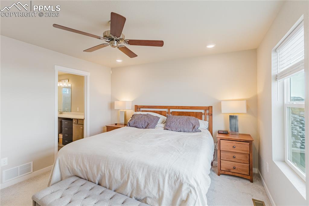 Image 17 of 43: Bedroom