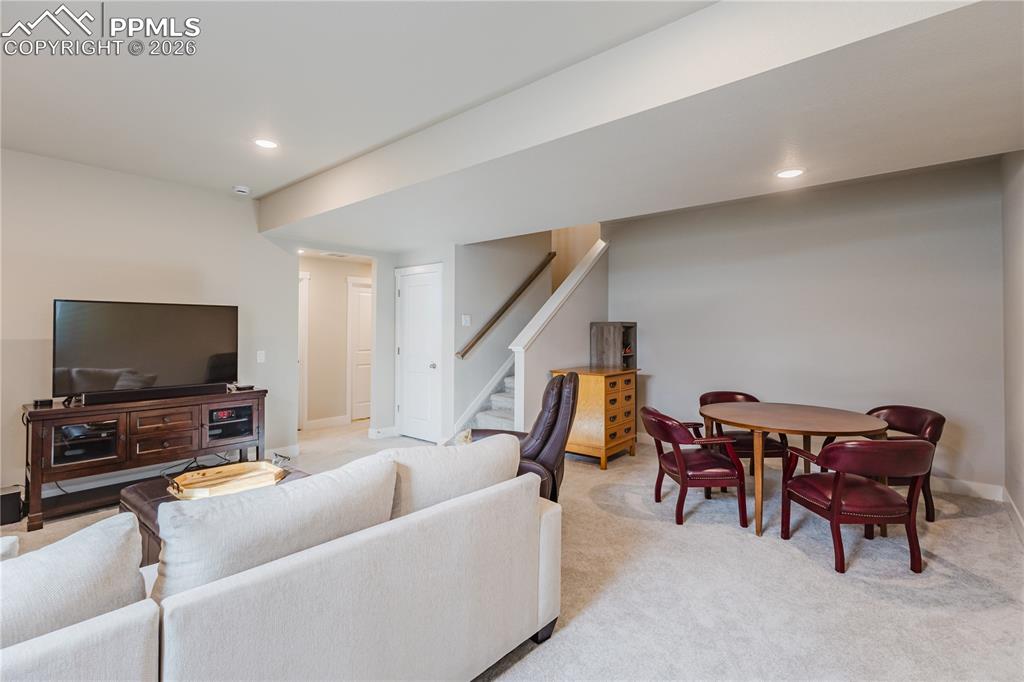 Image 30 of 43: Living Room