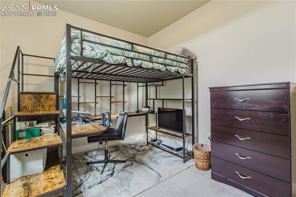 Image 36 of 43: Bedroom