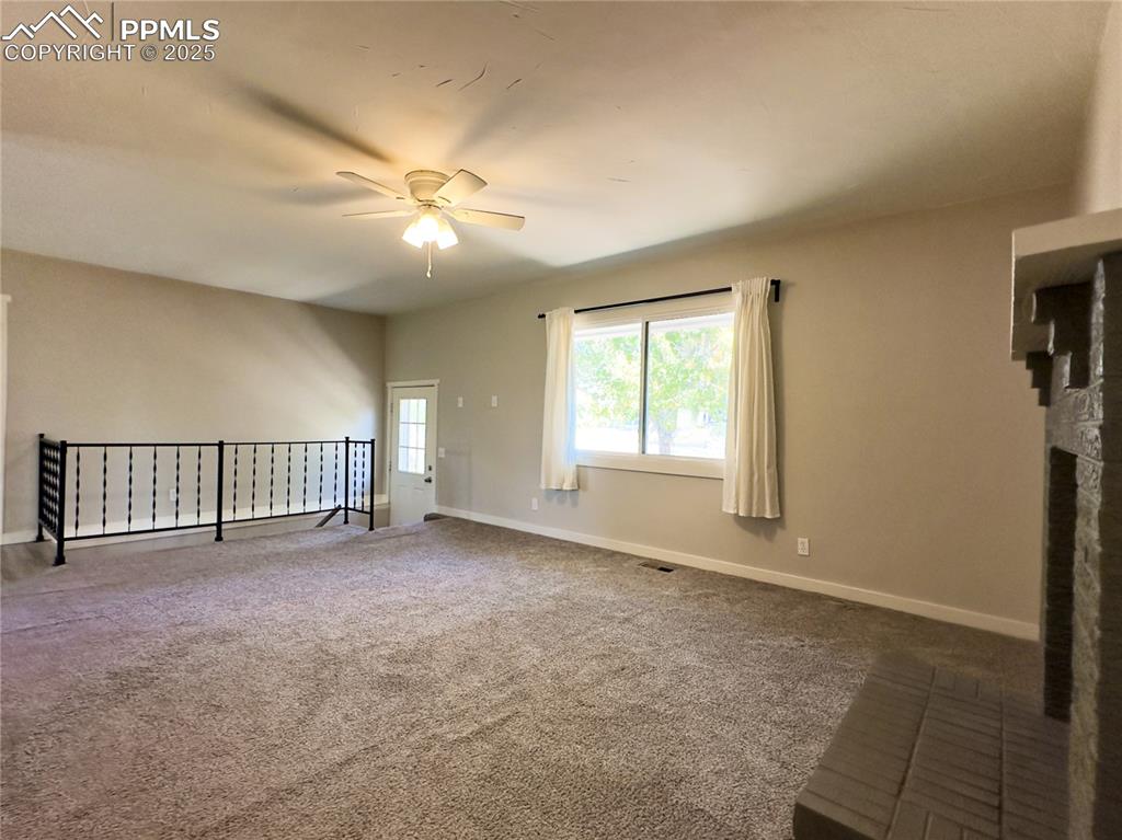 Image 3 of 24: Living Room