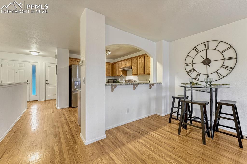 Image 11 of 50: Kitchen