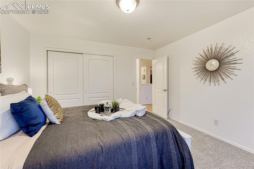 Image 25 of 50: Bedroom