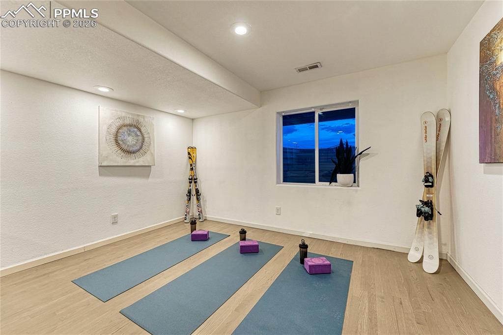 Image 33 of 50: Exercise Room