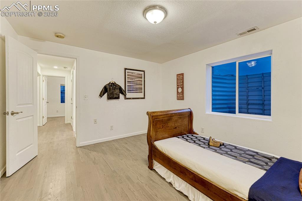 Image 43 of 50: Bedroom