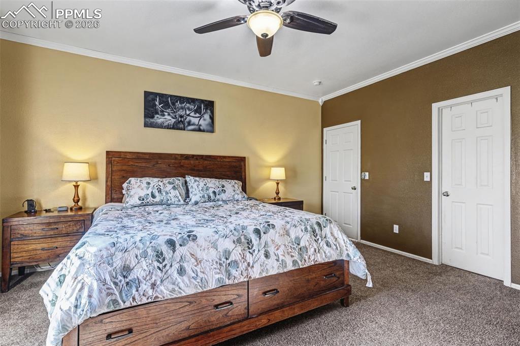 Image 14 of 40: Bedroom