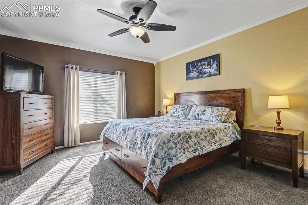 Image 15 of 40: Bedroom