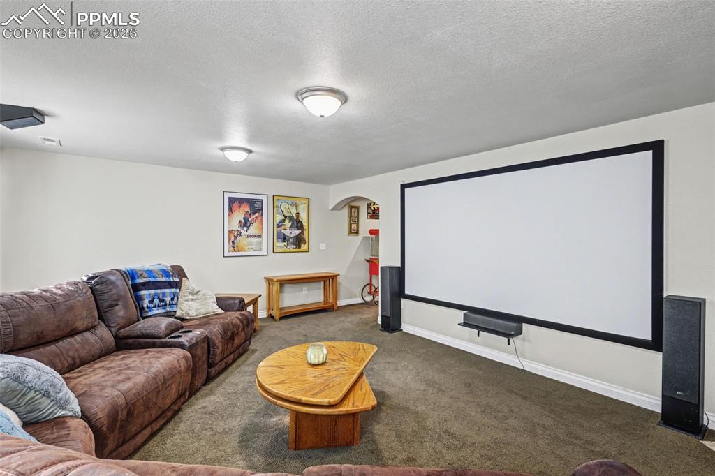 Image 27 of 40: Family Room