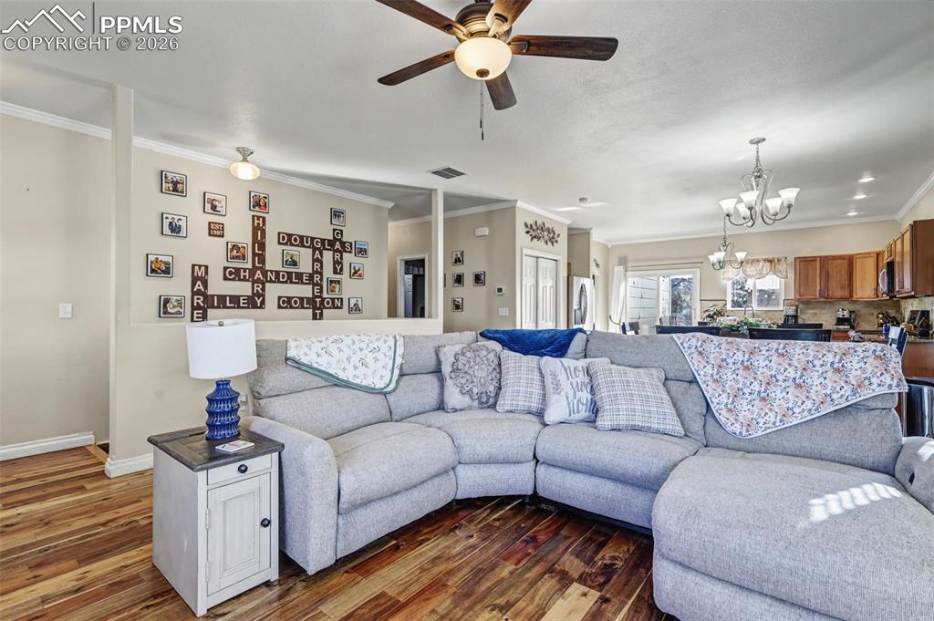 Image 8 of 40: Living Room