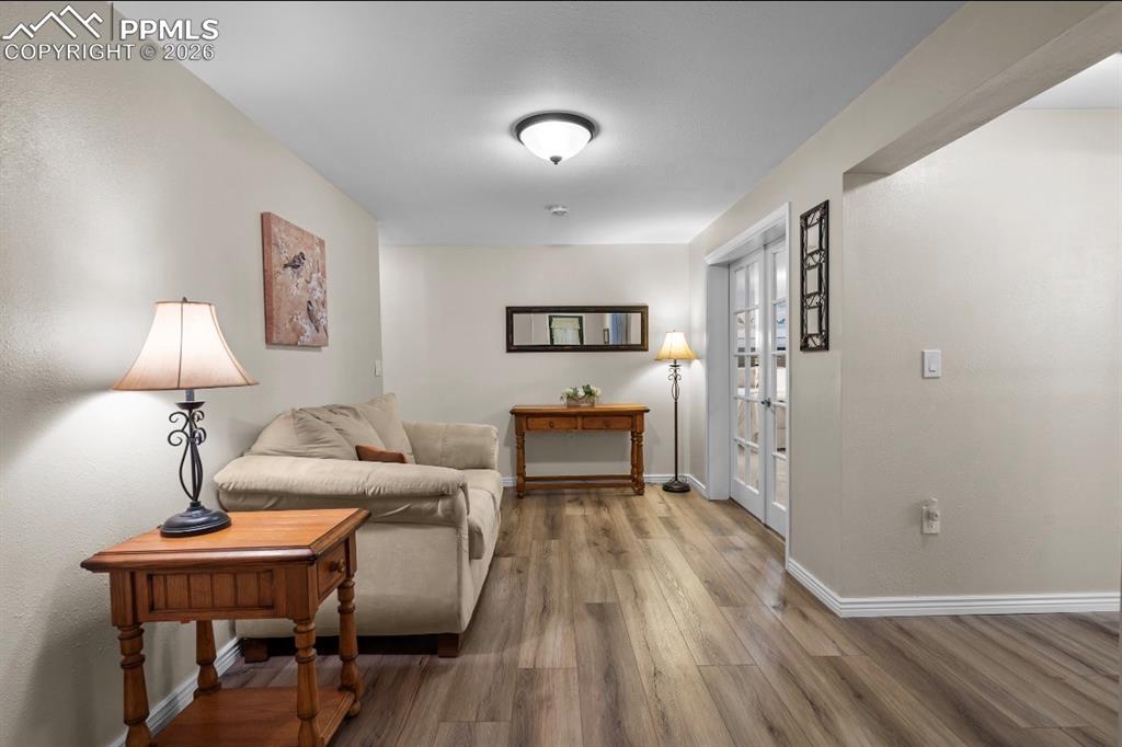 Image 18 of 27: Bathroom