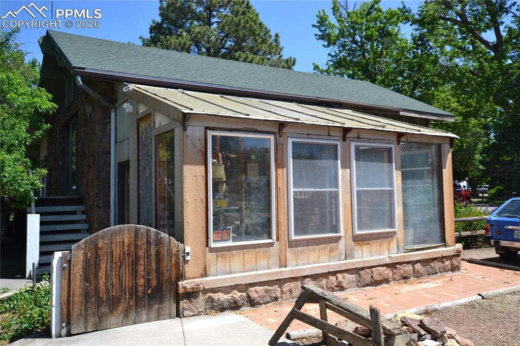 Image 47 of 50: Side of Structure