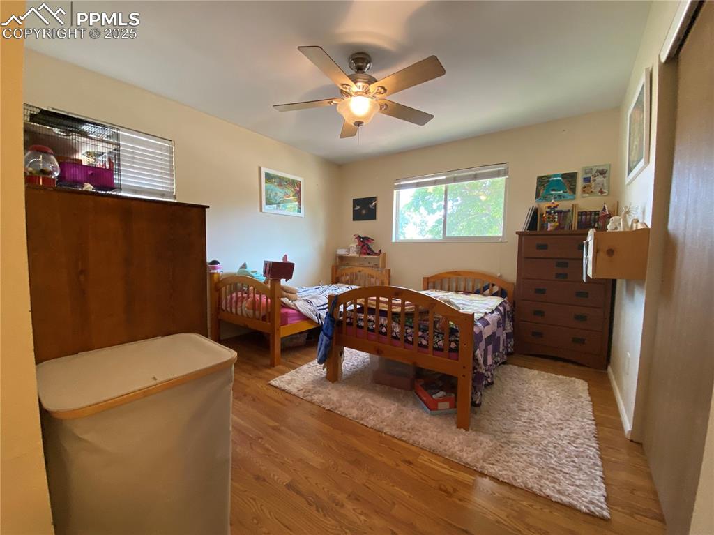 Image 21 of 35: The other bedroom accommodates a number of layouts