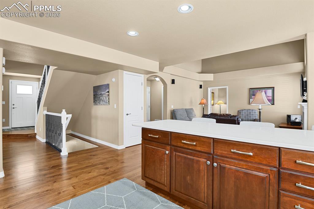 Image 14 of 50: Kitchen