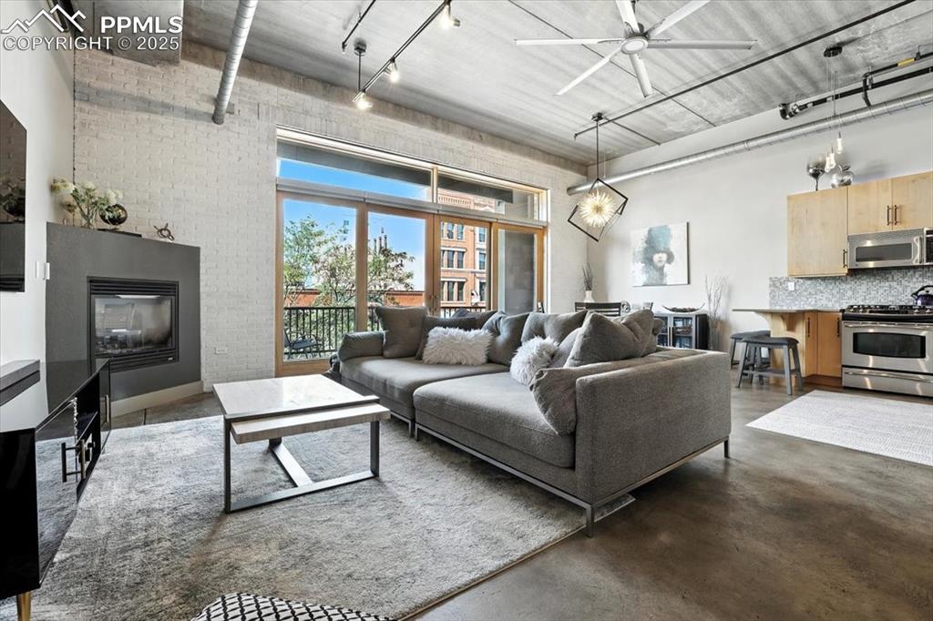 Image 2 of 29: Living Room