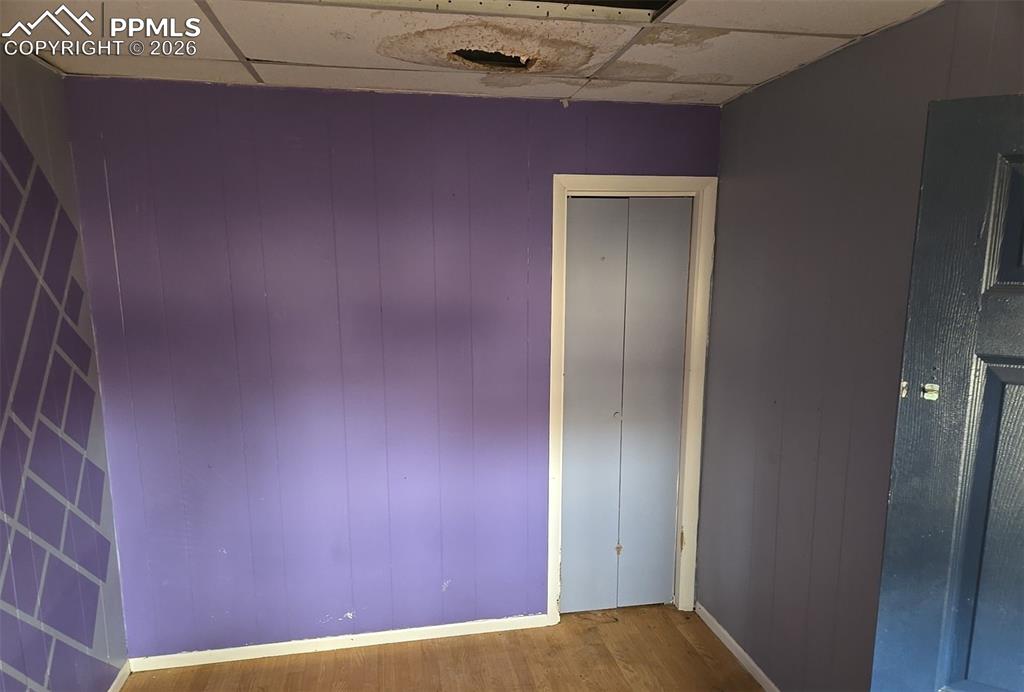 Image 21 of 47: Entry