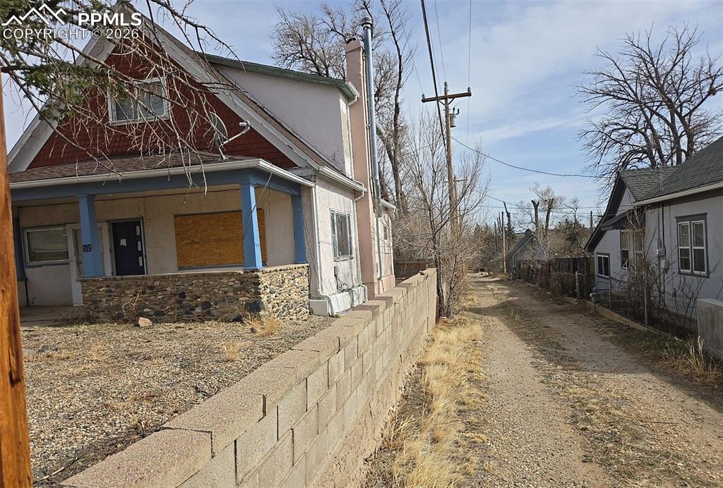 Image 7 of 47: Front of Structure