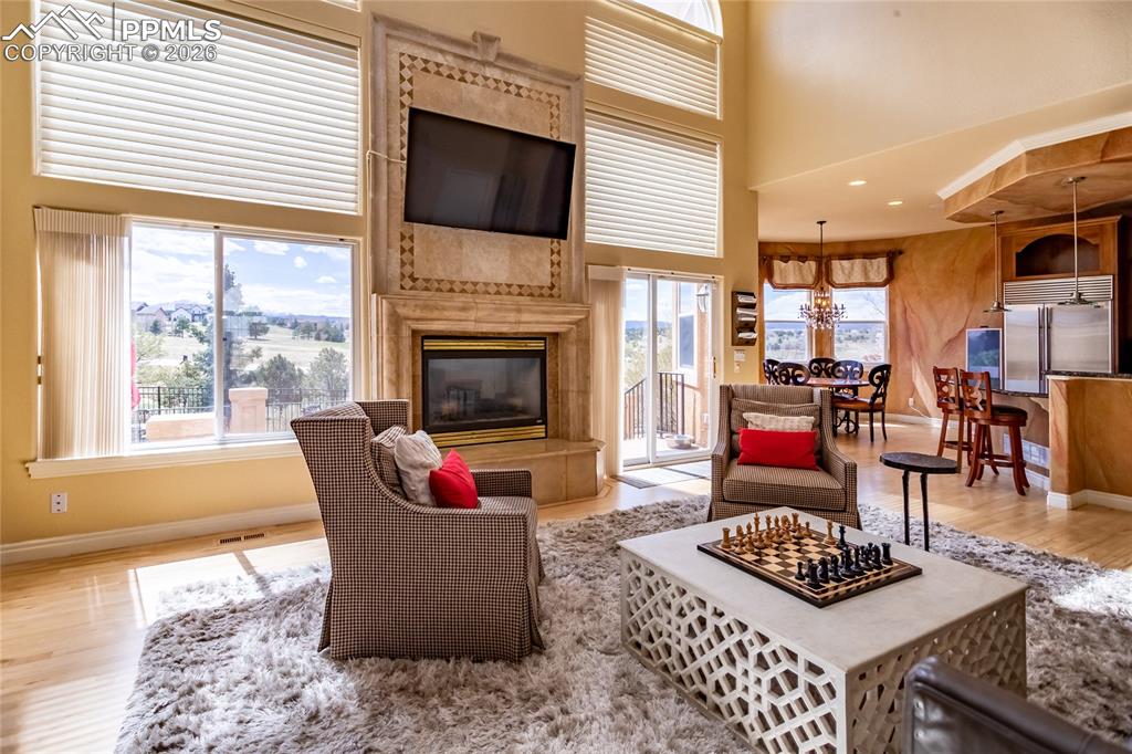 Image 16 of 50: Living Room