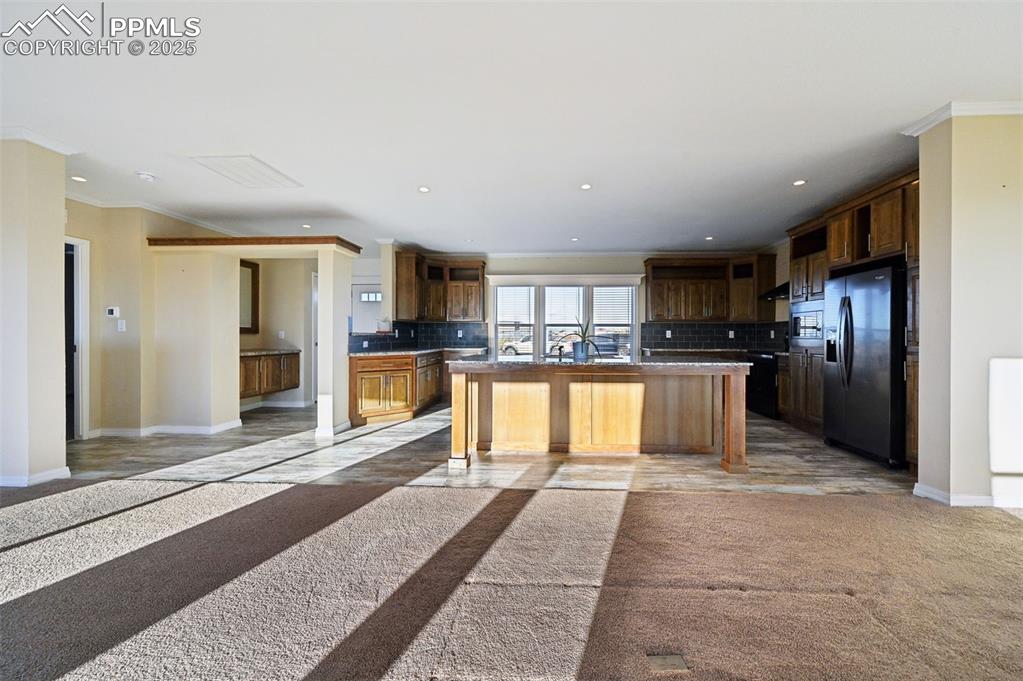 Image 9 of 49: Kitchen