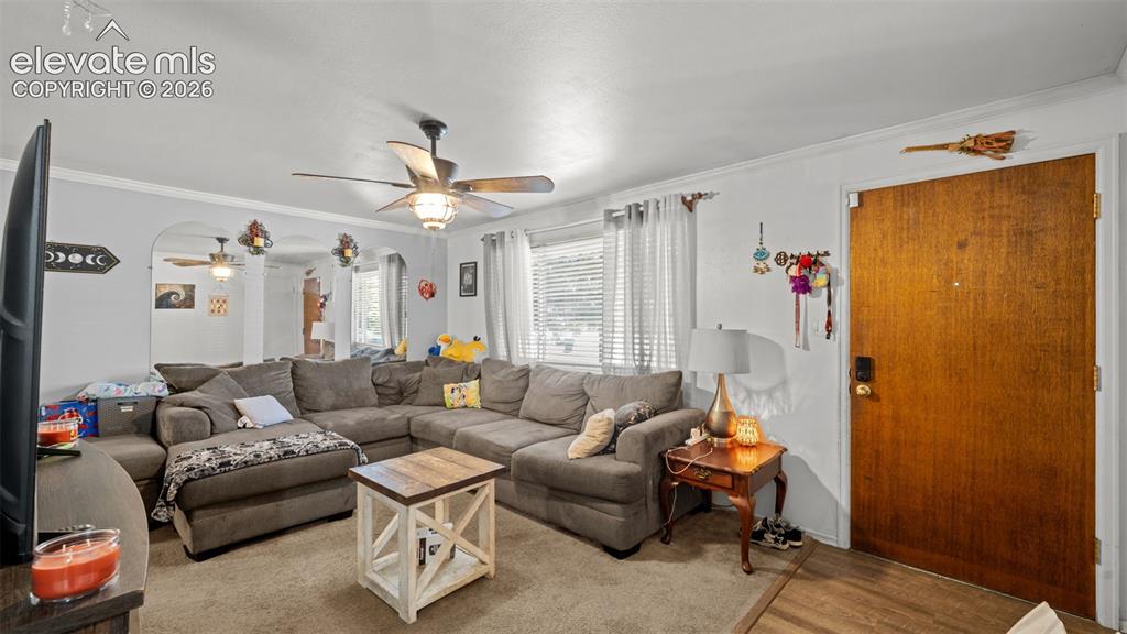Image 4 of 27: Living Room
