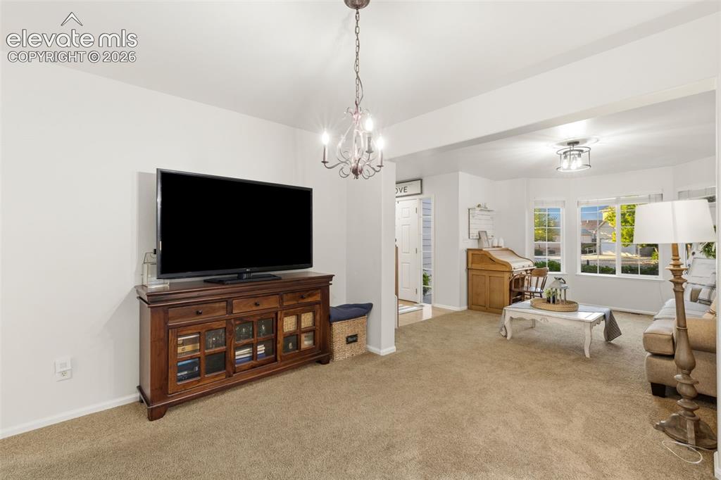 Image 17 of 46: Living Room