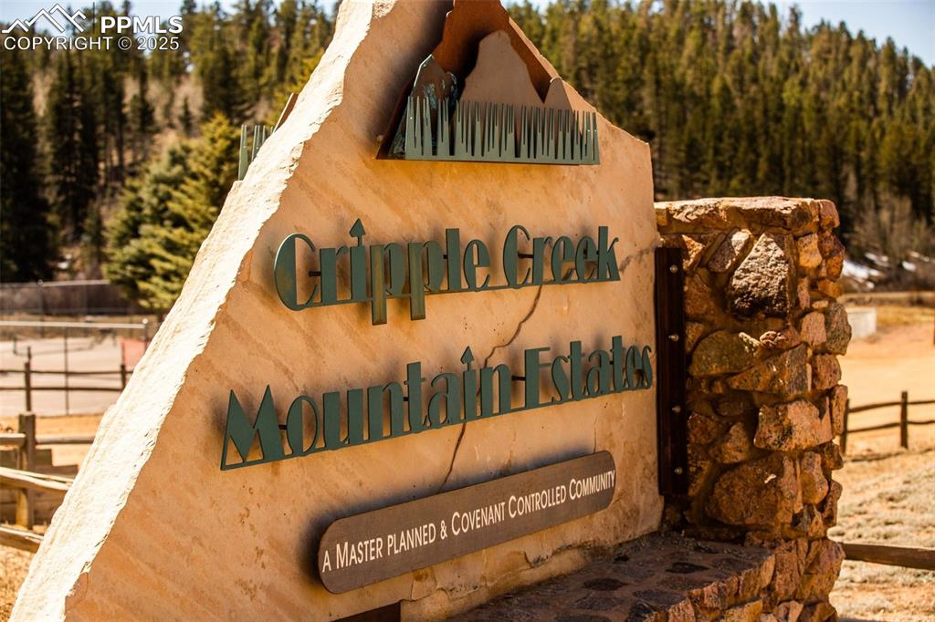 Image 25 of 38: Entrance to HOA clubhouse