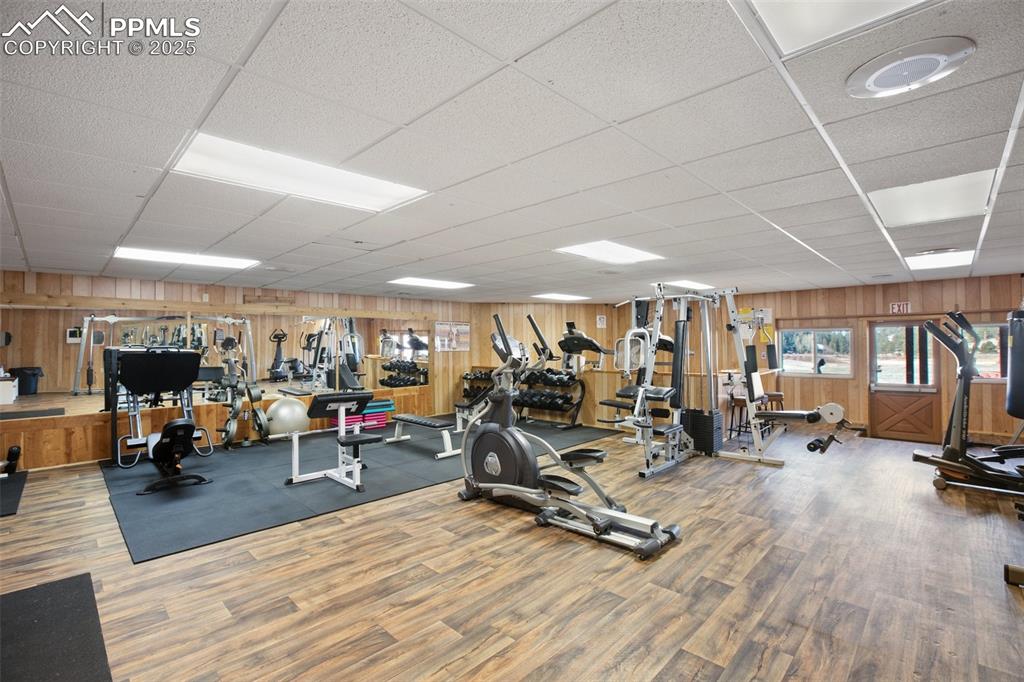 Image 30 of 35: HOA fitness center