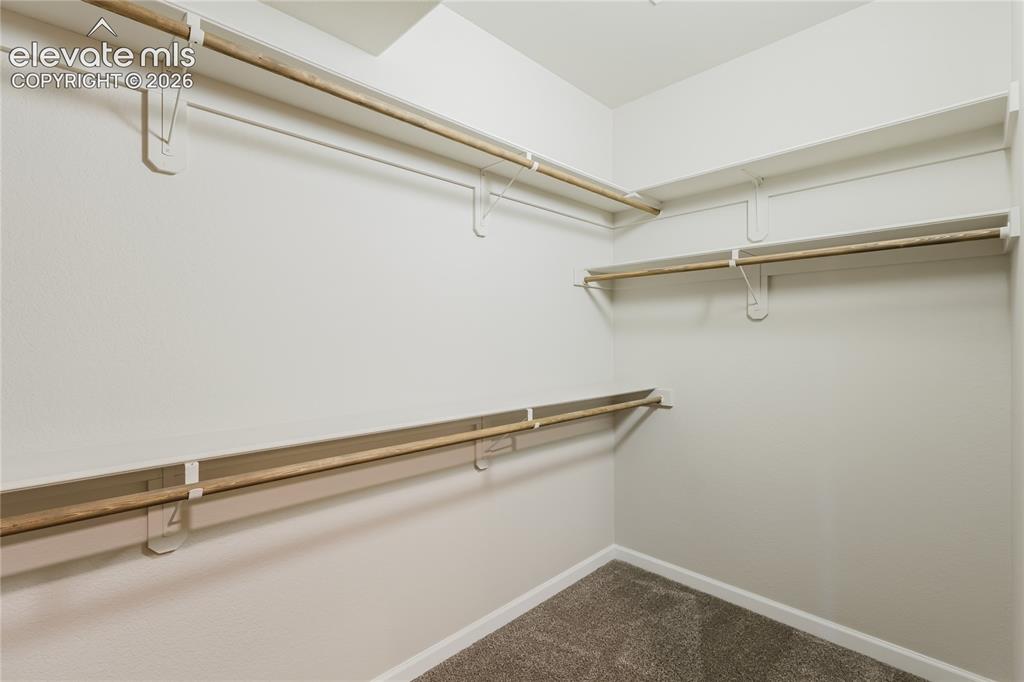 Image 42 of 50: Walk-In Closets