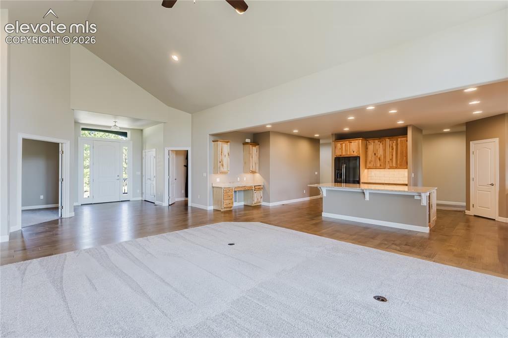 Image 9 of 50: Living Room